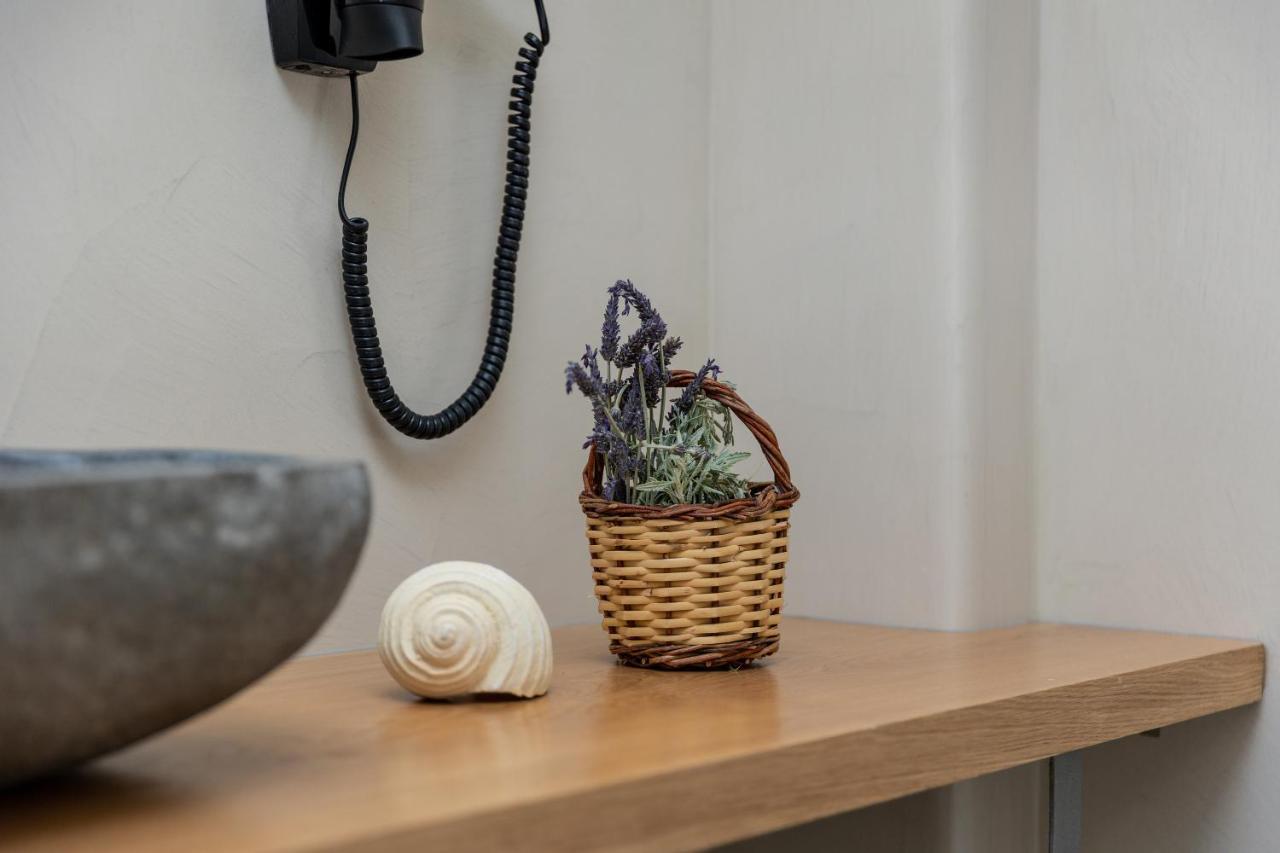 Aesthete Suites Agia Anna  外观 照片
